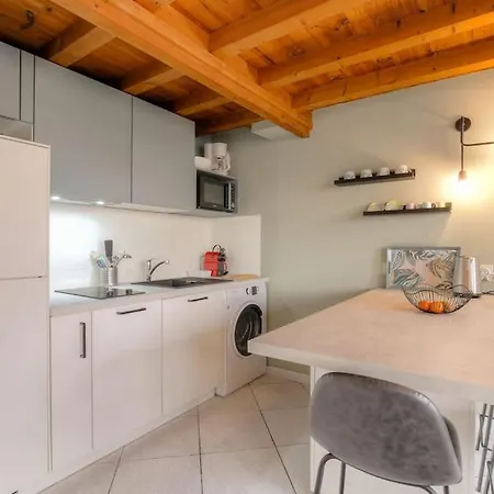 Loft Avec Mezzanine Au Coeur Du 3eme,