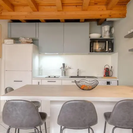 Loft Avec Mezzanine Au Coeur Du 3eme,
