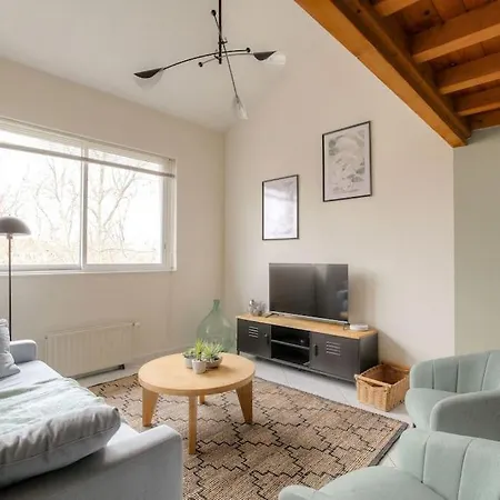 דירה Loft Avec Mezzanine Au Coeur Du 3eme, ליון
