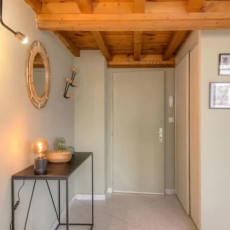 Loft Avec Mezzanine Au Coeur Du 3eme,